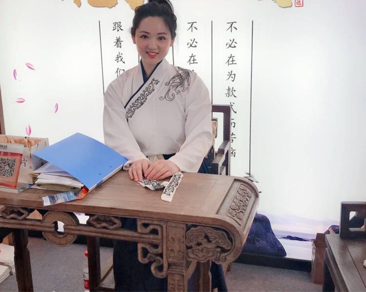 艺人背景图