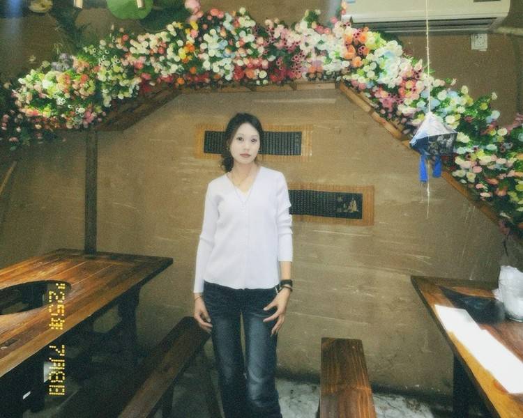 艺人背景图
