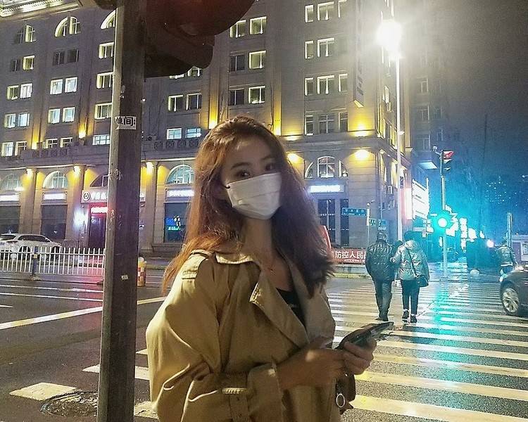 艺人背景图