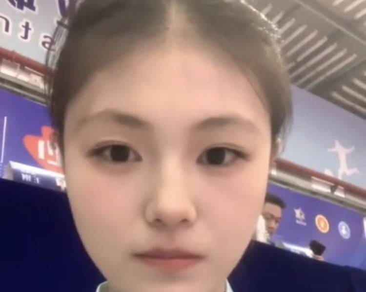 艺人背景图