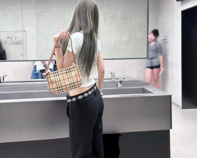 艺人背景图