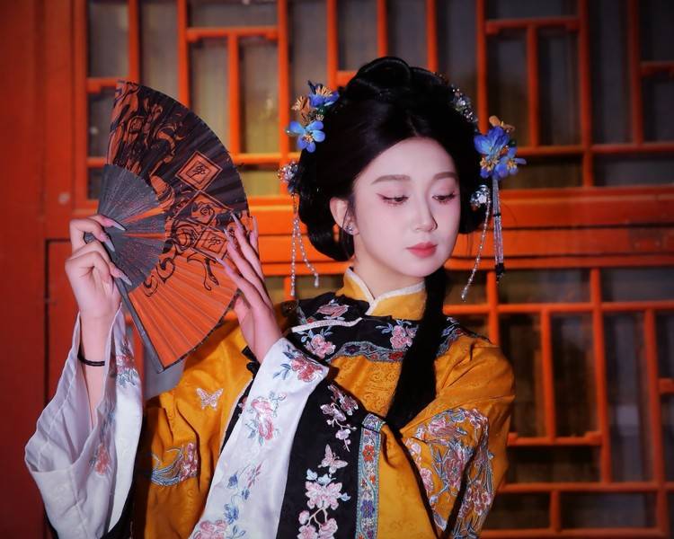 艺人背景图