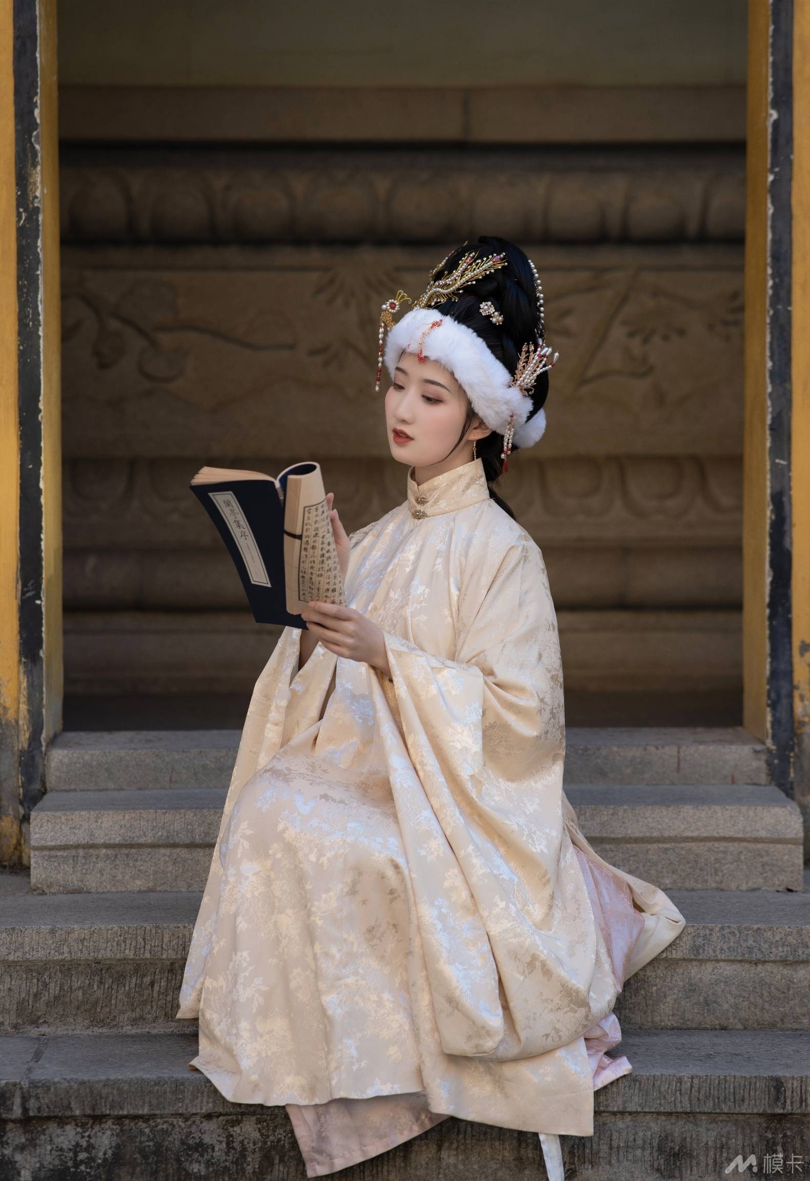 汉服王熙凤仿妆