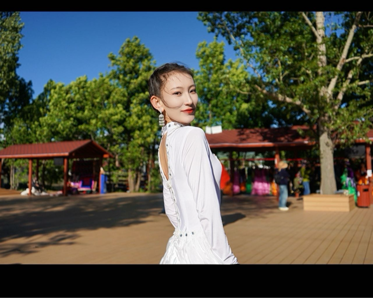 艺人背景图