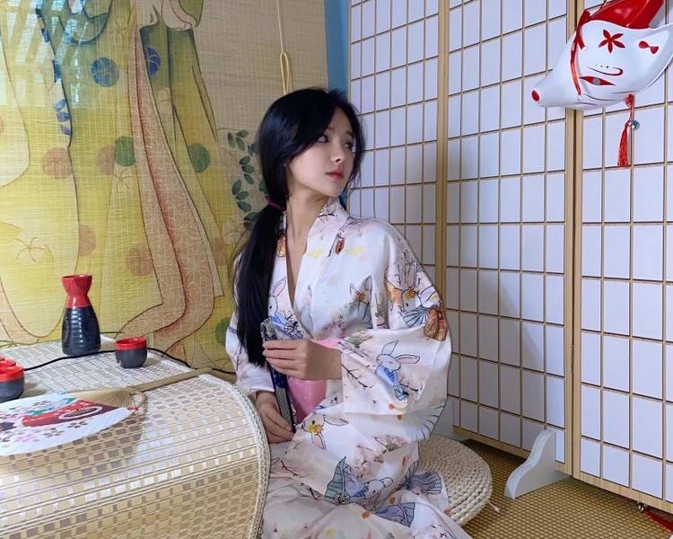 艺人背景图
