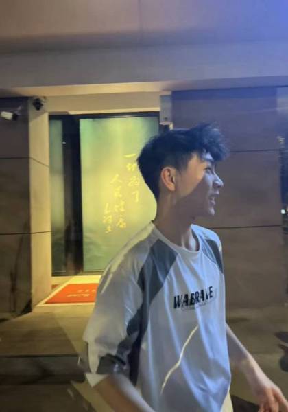 推荐艺人