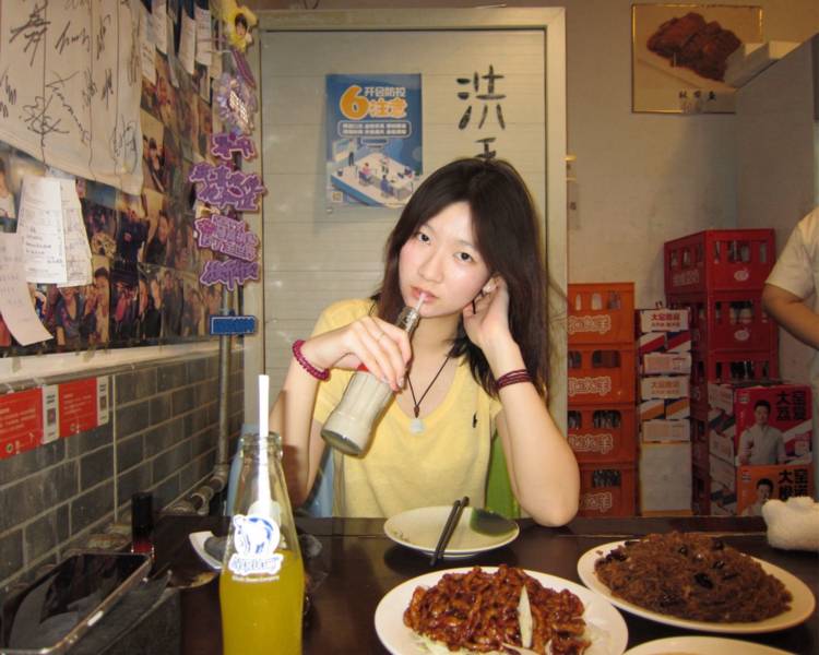 艺人背景图