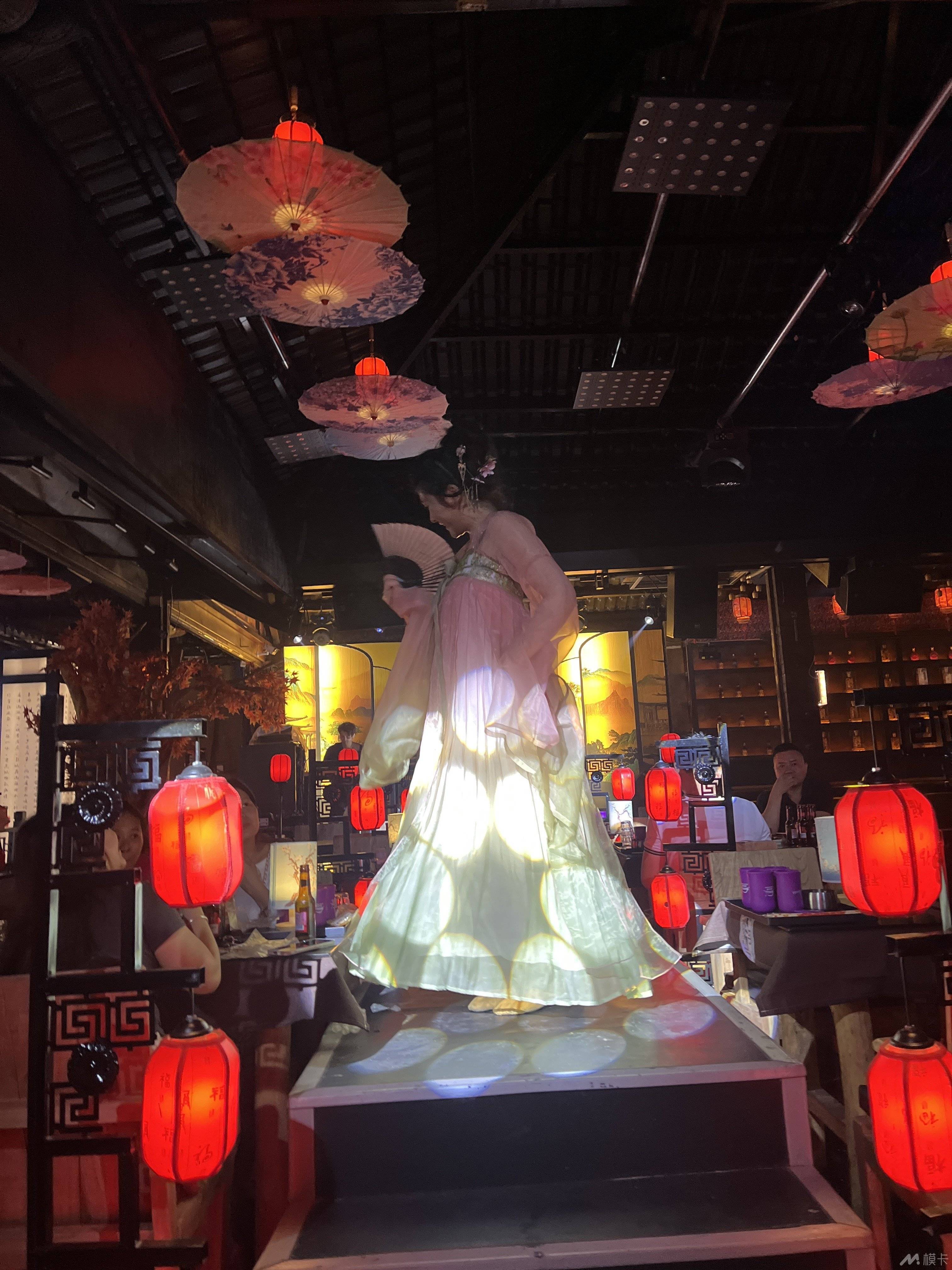 通告图片