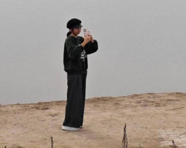 艺人背景图