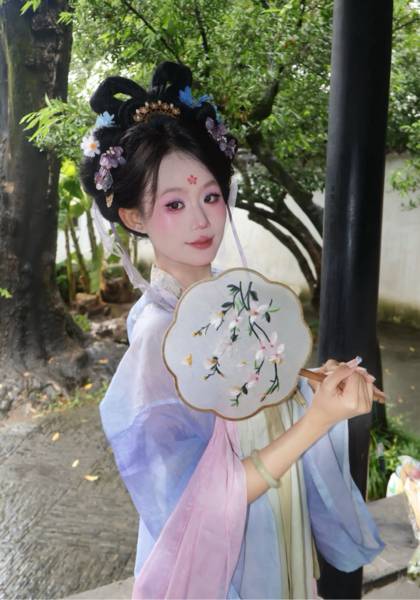 推荐艺人
