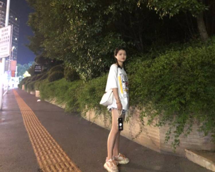 艺人背景图