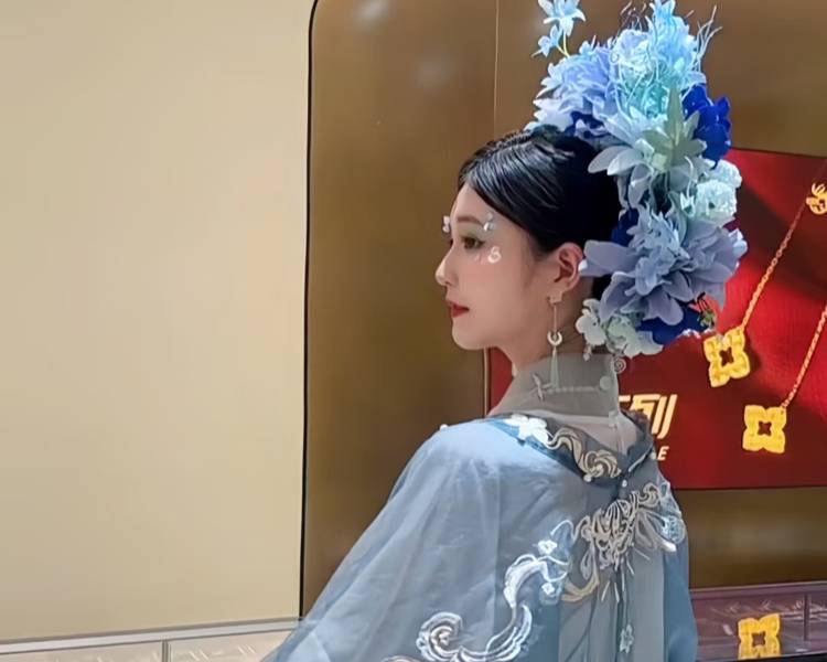艺人背景图