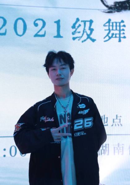 推荐艺人