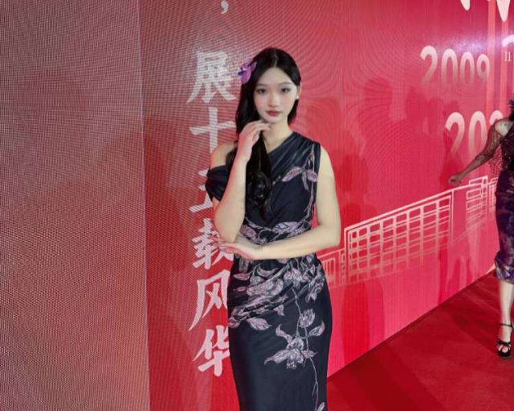 艺人背景图