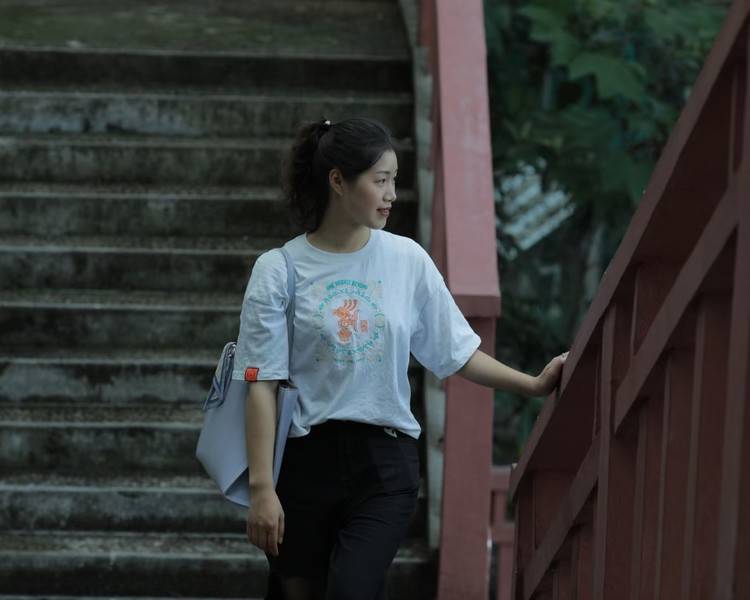 艺人背景图