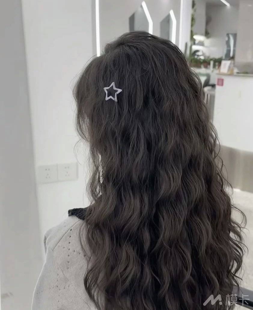 通告图片