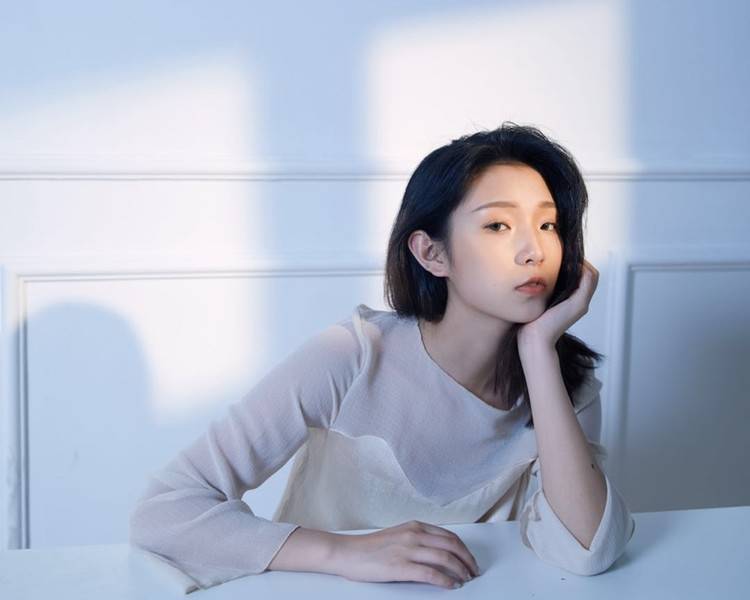 艺人背景图