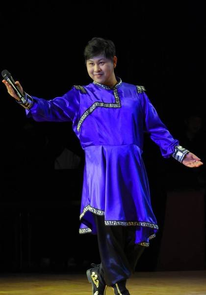 推荐艺人