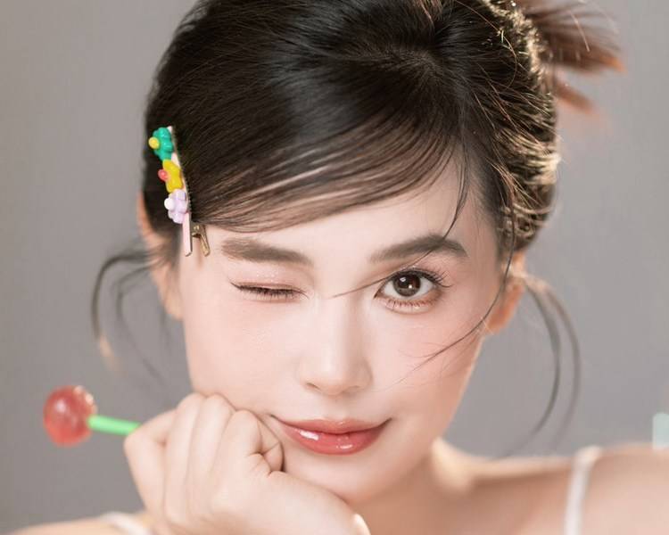 艺人背景图