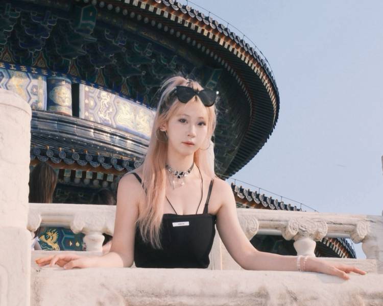 艺人背景图