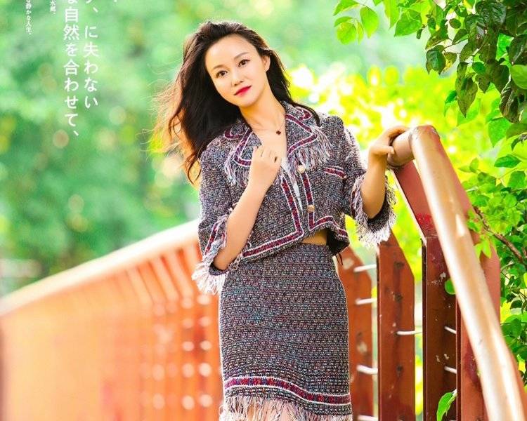 艺人背景图