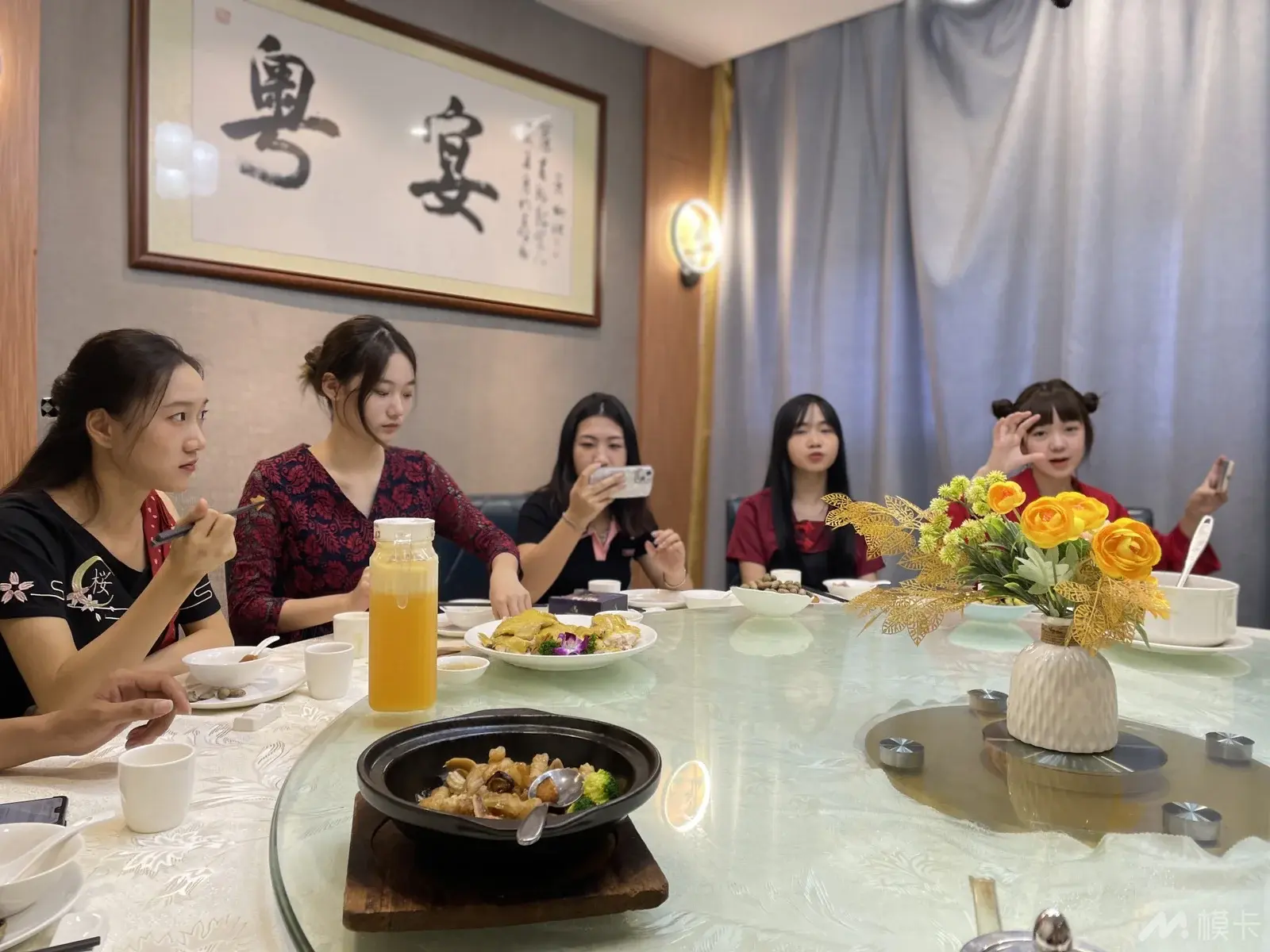 通告图片