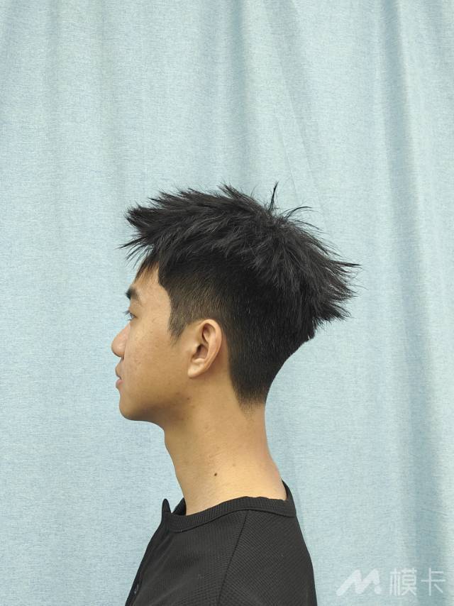 通告图片