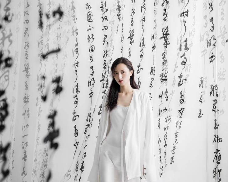 艺人背景图