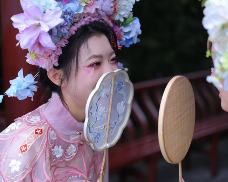 艺人背景图