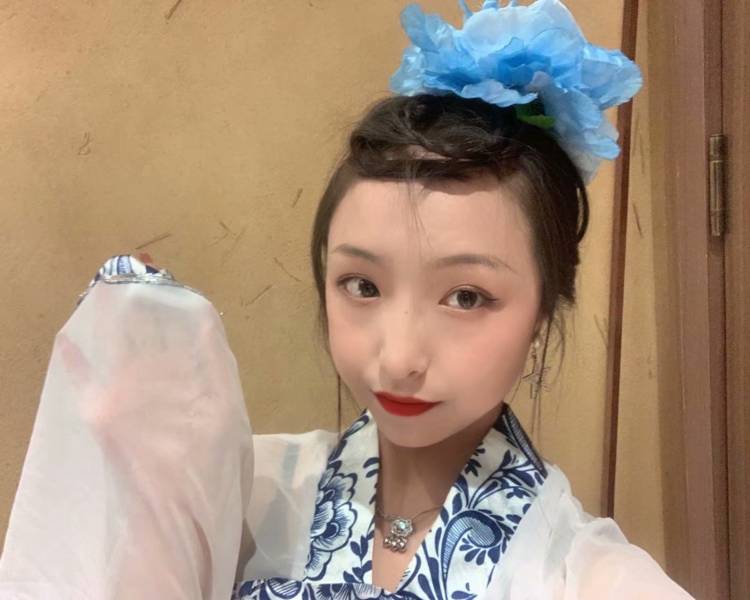 艺人背景图