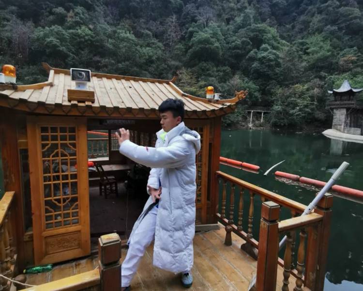 艺人背景图