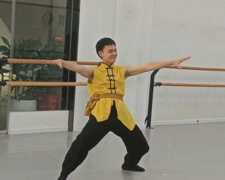 艺人背景图