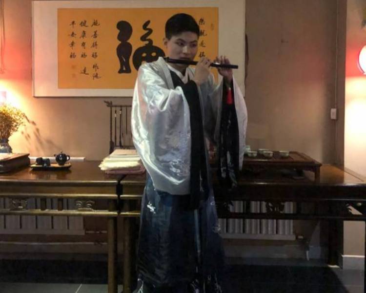 艺人背景图