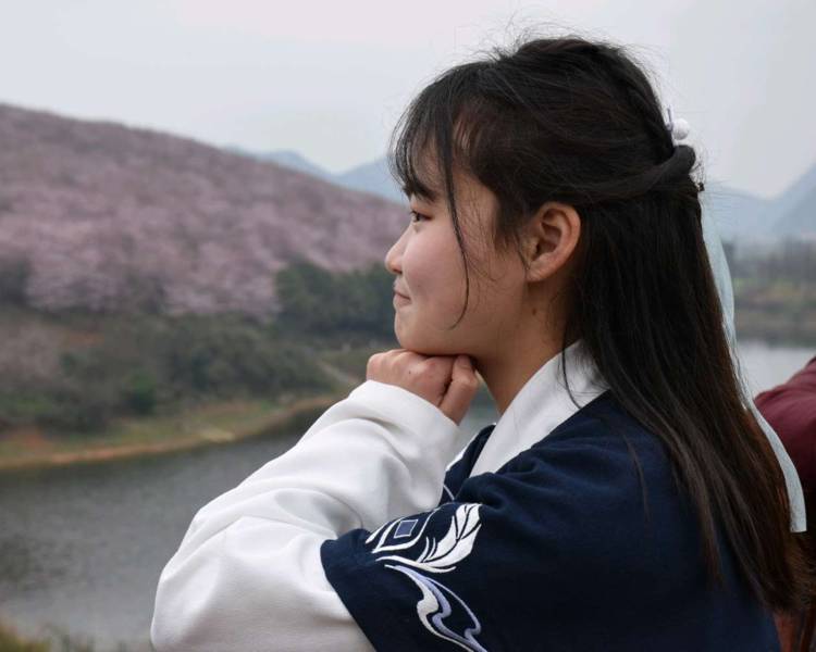 艺人背景图