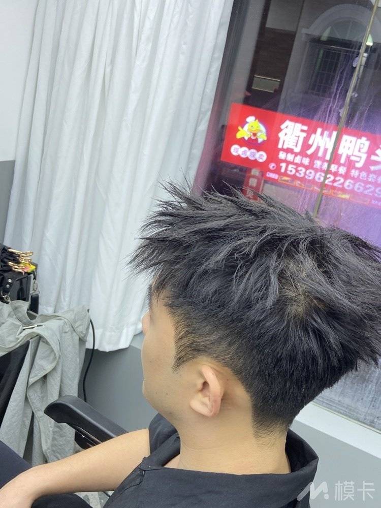 通告图片