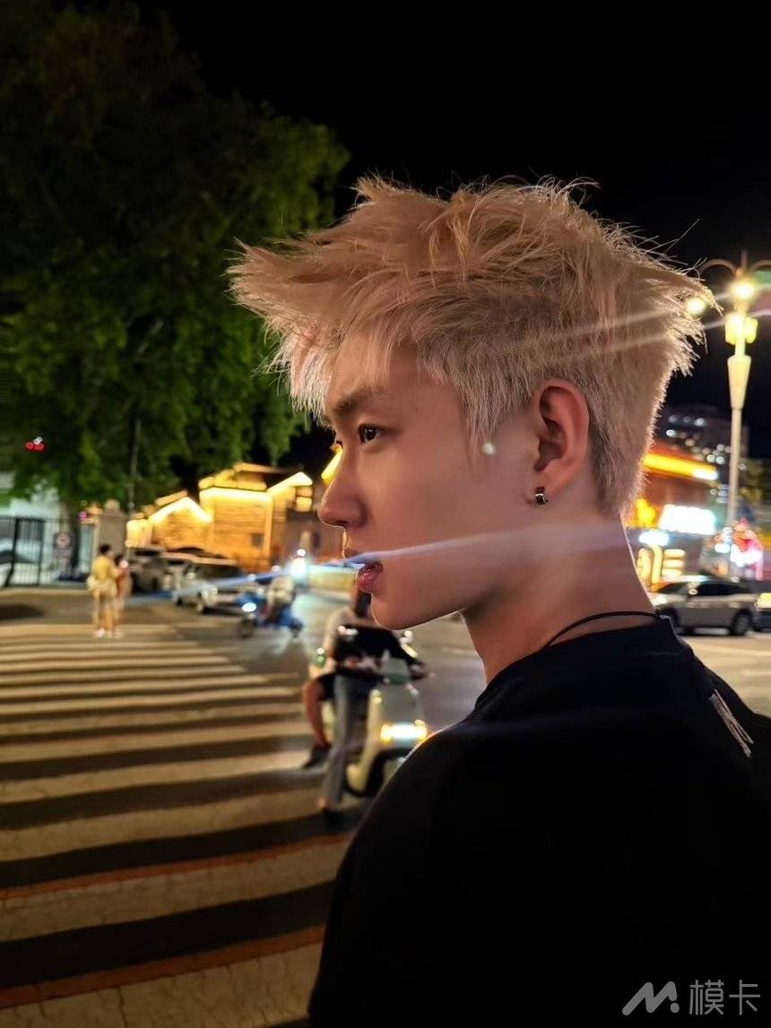 通告图片