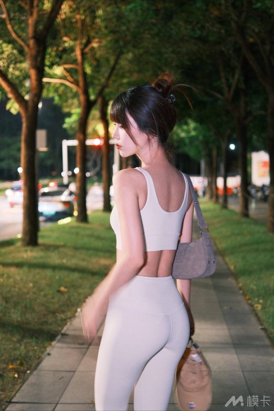 通告图片