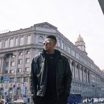 演员杨震的微模卡作品