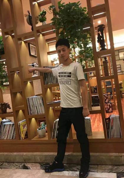 推荐艺人