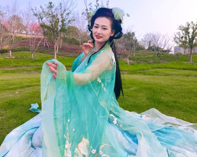 艺人背景图