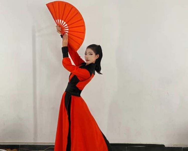 艺人背景图