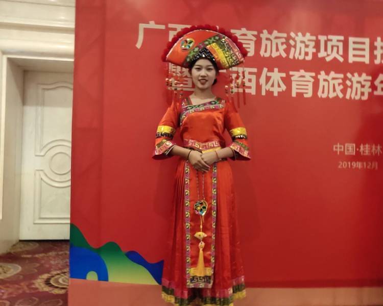艺人背景图