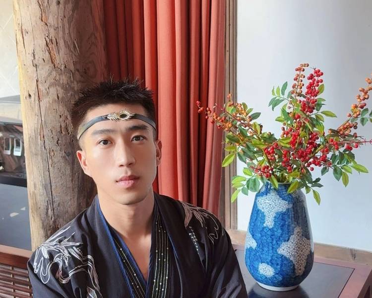艺人背景图