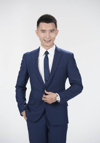 形象风格运动绅士五官立体痞气硬汉儒雅大叔范型男潮男阳刚