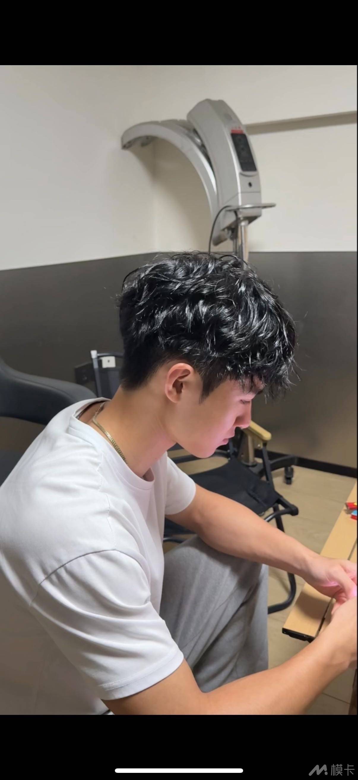 通告图片