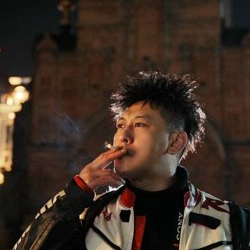 演员杨震的微模卡作品