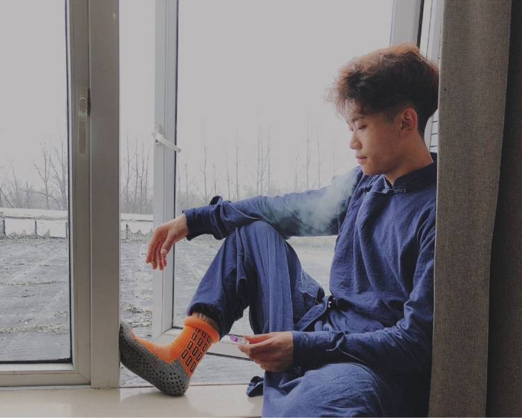 艺人背景图