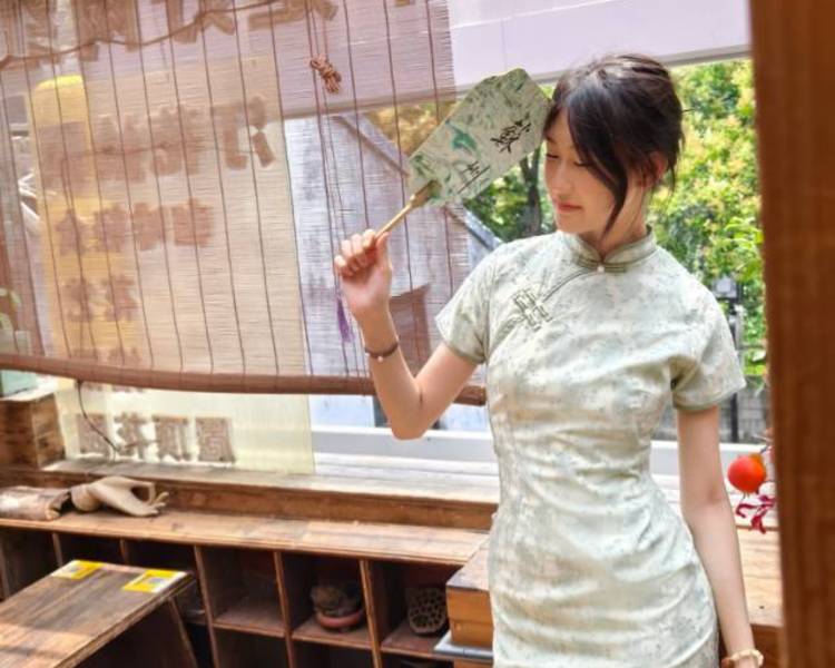 艺人背景图