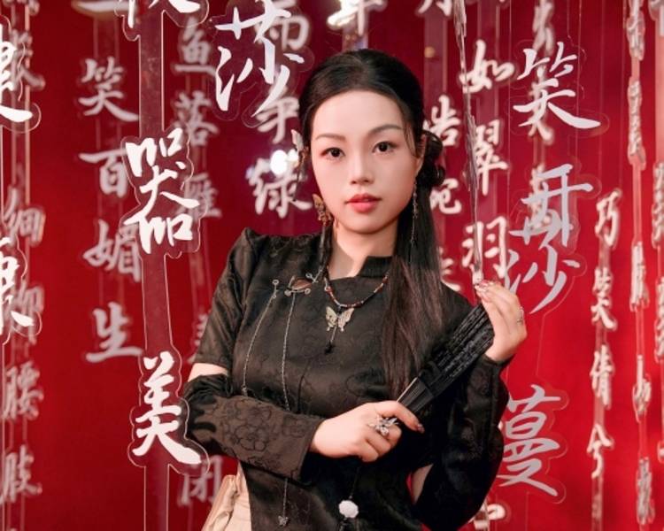 艺人背景图