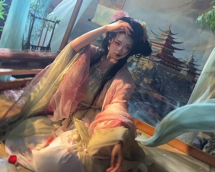艺人背景图